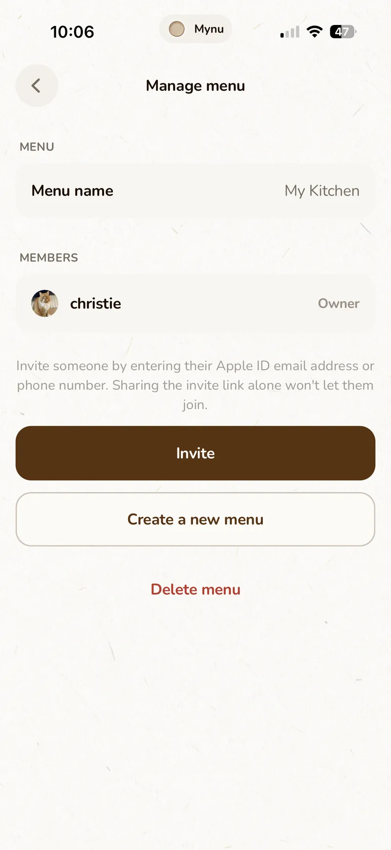 Managing a shared menu in Mynu: the member list and an Invite button